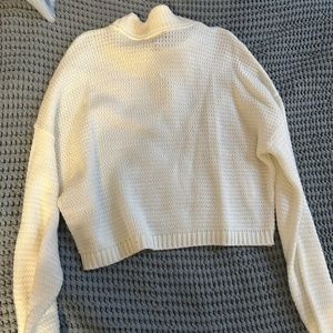 White cropped Turtleneck